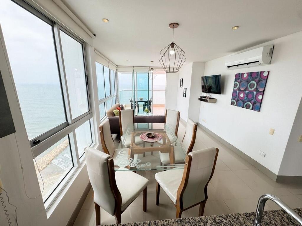 Luxury Ocean View Palmetto Beach Floor 24 2BR - 4