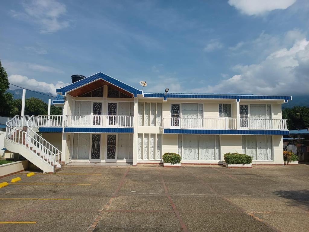 Hotel Cabaleón - 5