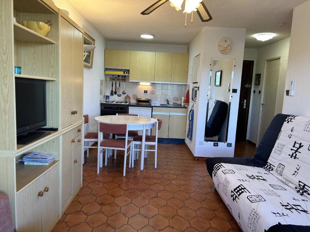 Appartement 2 pièces climatisé, vue mer à Bormes-les-Mimosas - FR-1-251-883 - 3