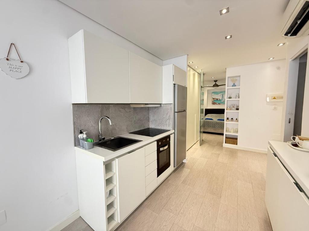 Seafront Cozy Apartment Swimming pool,Tennis & Padel - 4