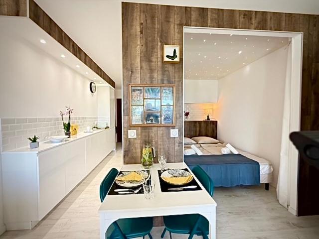 Beach Studio in Golfe-Juan near Cannes and Antibes - 4
