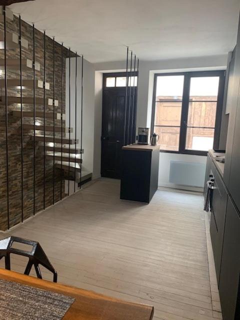 Spacious townhouse two bedrooms near by the lifts - 3