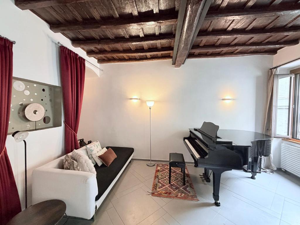 Trastevere Historic Loft by Luxury Getaways - 1