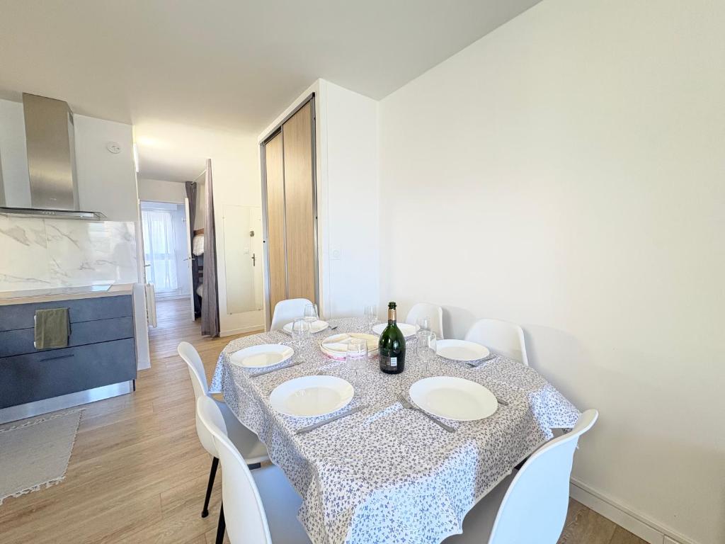 Appartement 6 pers Clim,Piscine,Parking,2 Balcons - 4