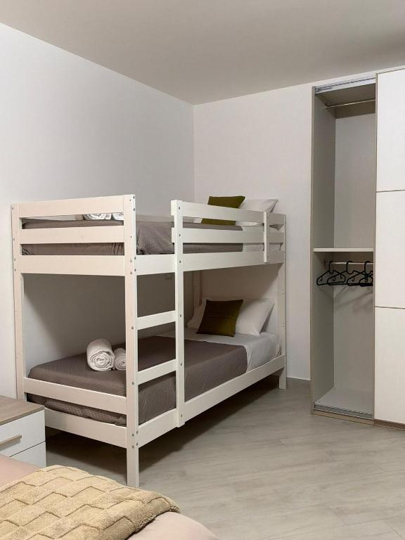 Trinacria Rooms 2 - 3