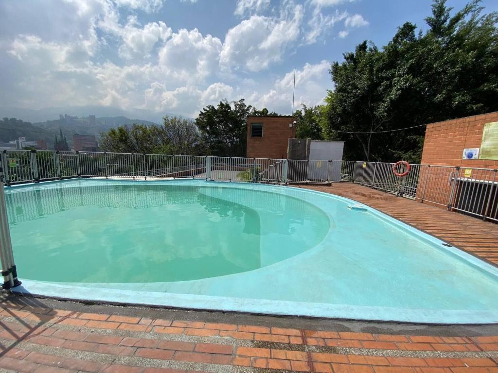 Cozy 2-Bedroom Apartment with Stunning City Views in Medelln - 5