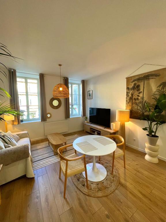 Appartement Le Montaigu Bagnères de bigorre Instant Pyrenees - 1