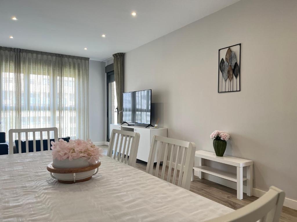 Los Álamos Breeze - 3BR Next to the Beach Apt - Free Parking - Salt Pool - 1