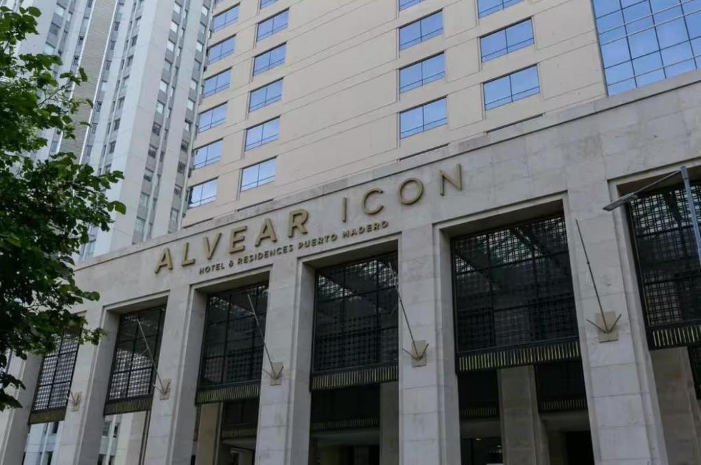 Icon 5 Star Luxury Residence - 2