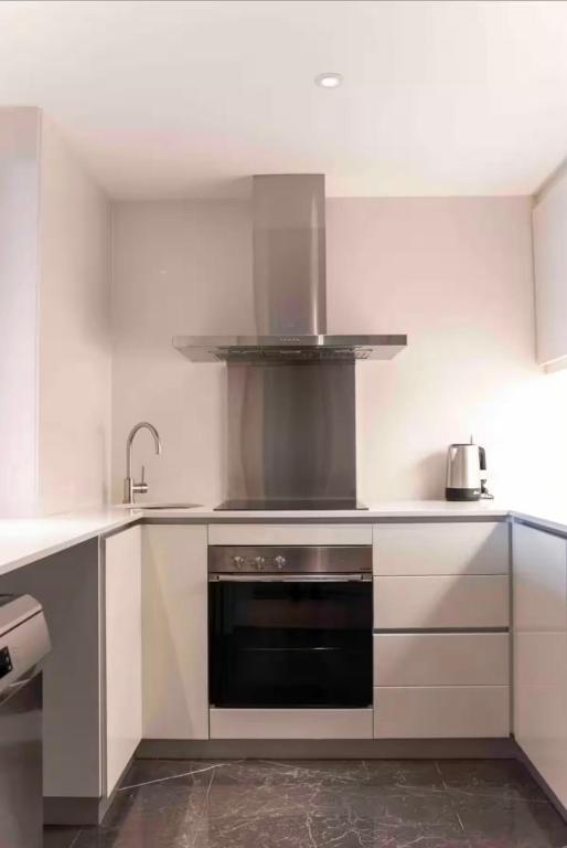 Icon 5 Star Luxury Residence - 5
