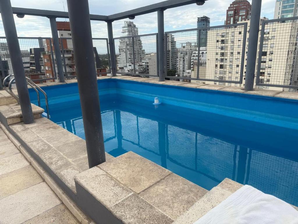 Alquiler por dia Palermo juncal 4540 a pasos de la rural y embajadas 1 2 3 4 5 personas cocheras balcon wifi Se solicita SEÑA y número de contacto - 5