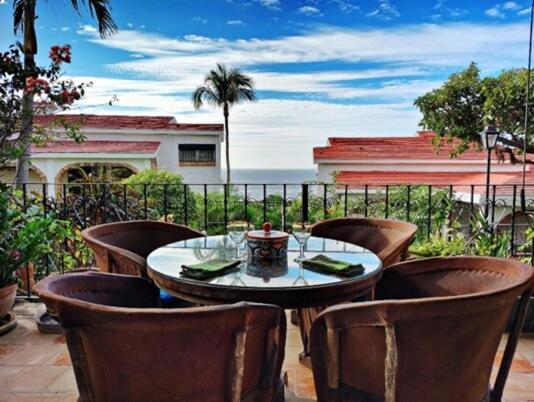 Beautiful 2Bedroom 2Bath Centro Neighborhood-Gated-Pool-View-Patios - 3