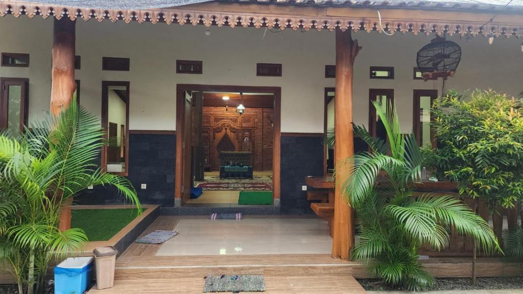 Qinoz Villaz Garden