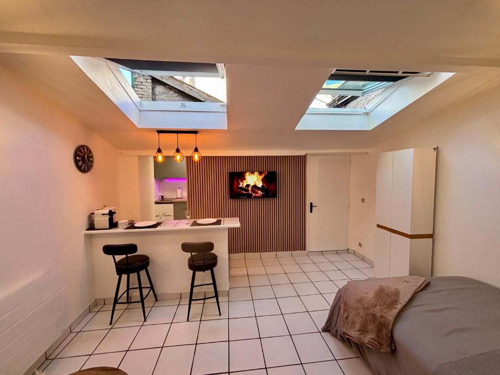 NEW - Appart-Narjiss, Elegance & comfort in REIMS - 1