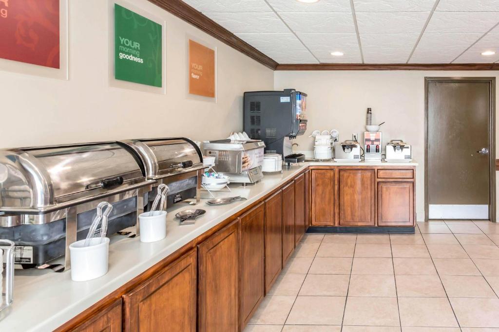 Food and beverages, Comfort Inn Franklin Highway 96 in Franklin (TN)