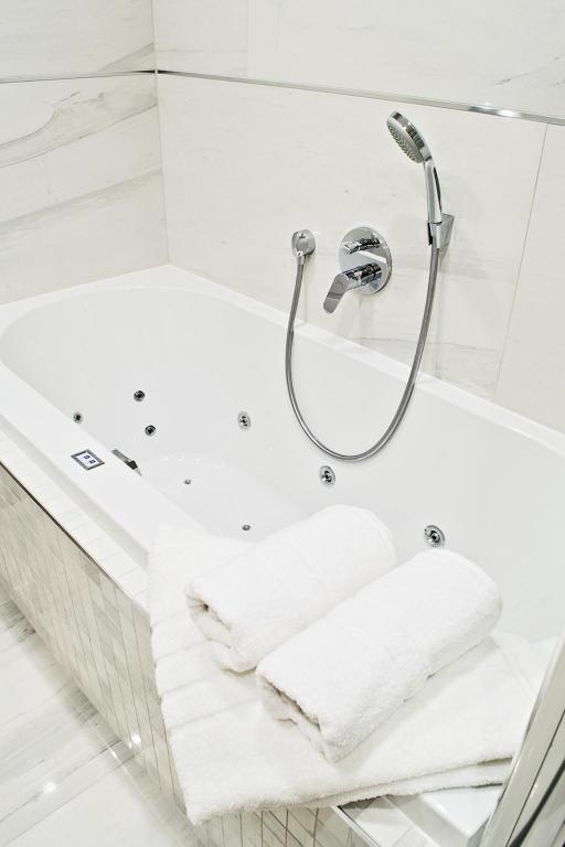 Bathroom, Rezidence Muzeum in Prague