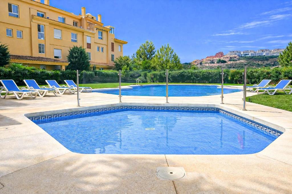 1 bed penthouse apt in Calahonda - 1