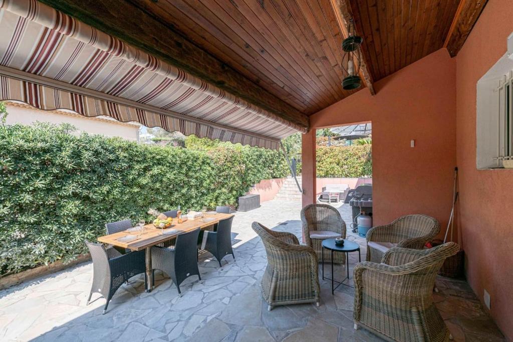 Villa with Pool and barbecue in the city center - 3