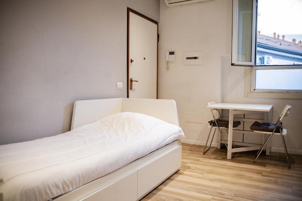 Studio in Milan 12 min to Duomo - 2