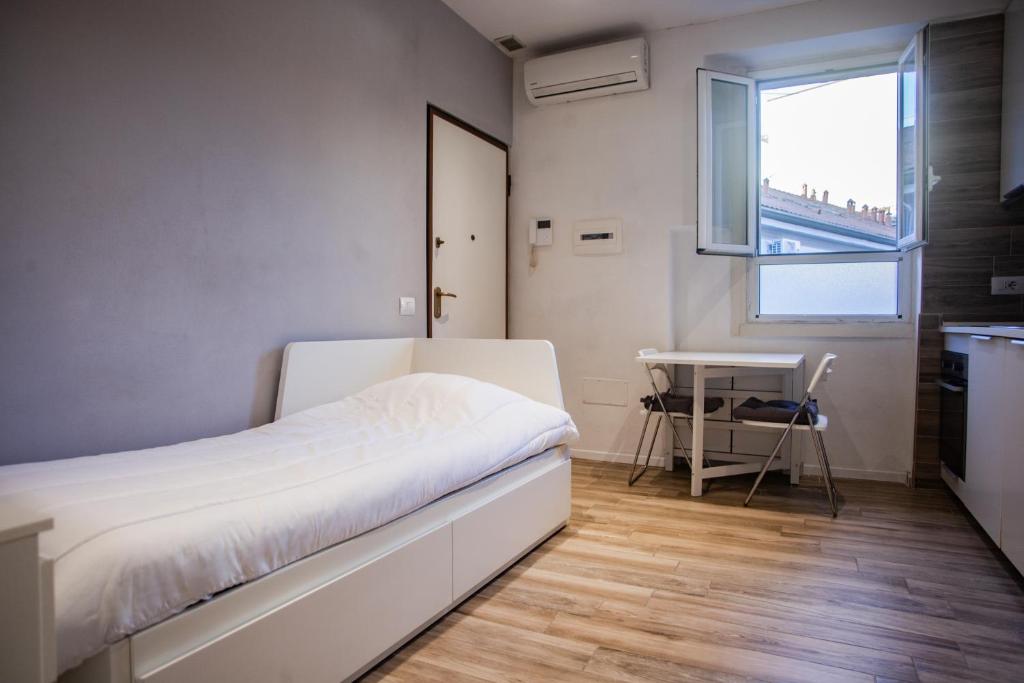 Studio in Milan 12 min to Duomo - 5