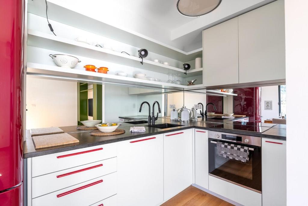 Majestic Tre Group Apartment - 3