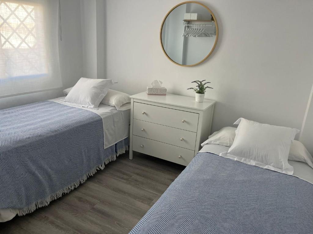 Apartamento en Rota con piscina y parking junto al mar - 2