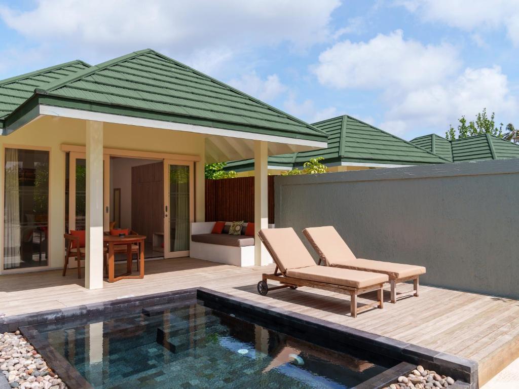 スイミングプール