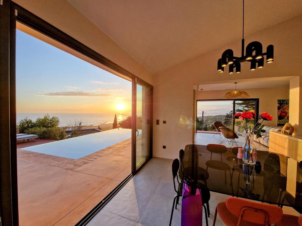 Villa Miougrano, Vue Exceptionnelle, Standing, Piscine, Climatisation - 4