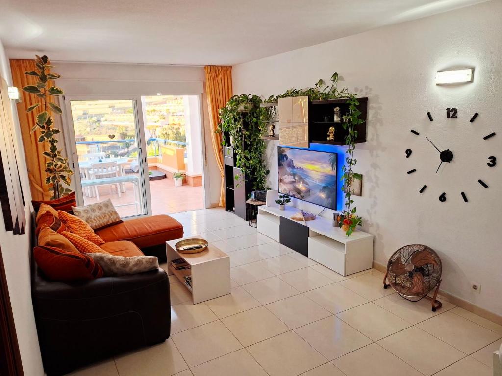 Cozy 2 Bedroom Apartment in Costa Adeje - 2