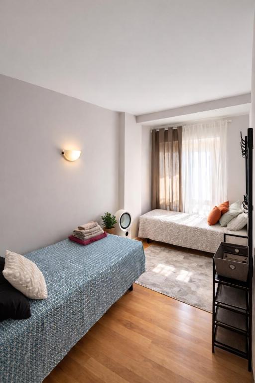 Cosy and Secure Room Marbella Center - 3