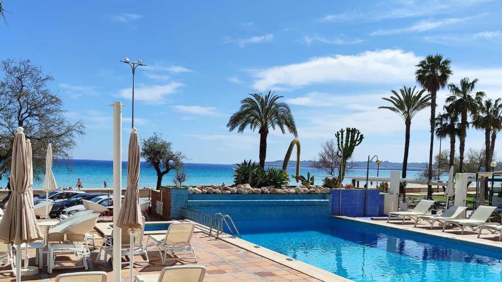 BLUESEA Anba Romaní — Swimming pool in Cala Millor, Balearic Islands