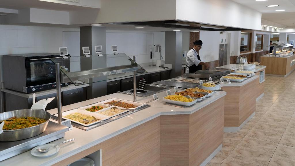 BLUESEA Anba Romaní — Restaurant & bars in Cala Millor, Balearic Islands