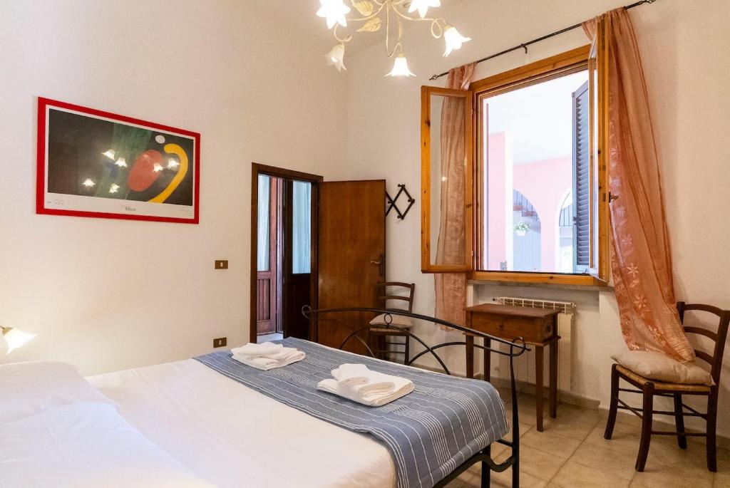 Quercianella Relax in Villa with Patio & Garden - 3