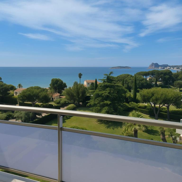 Luminous apartment with sea view in La Ciotat - 5