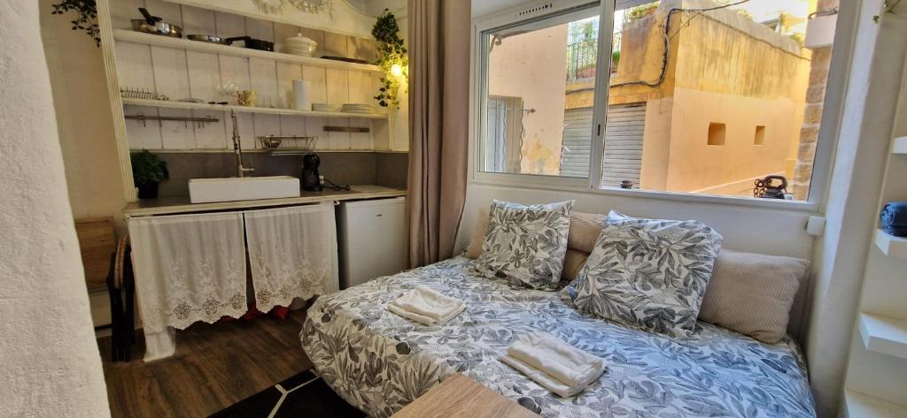 small authentic studio in the heart of the city center - 3