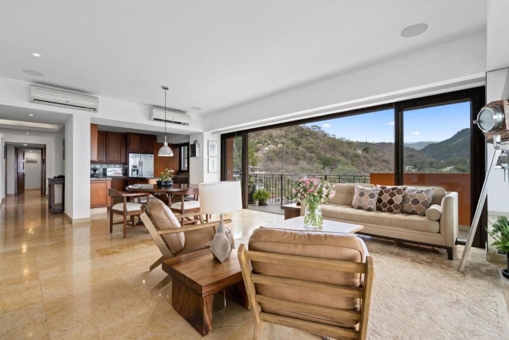 Heated Pool • Ocean and Jungle Views • Balcony - 5