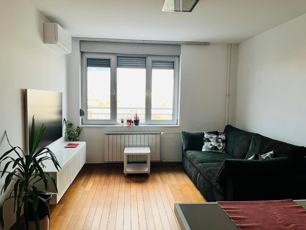 View 64 Apartment - 4