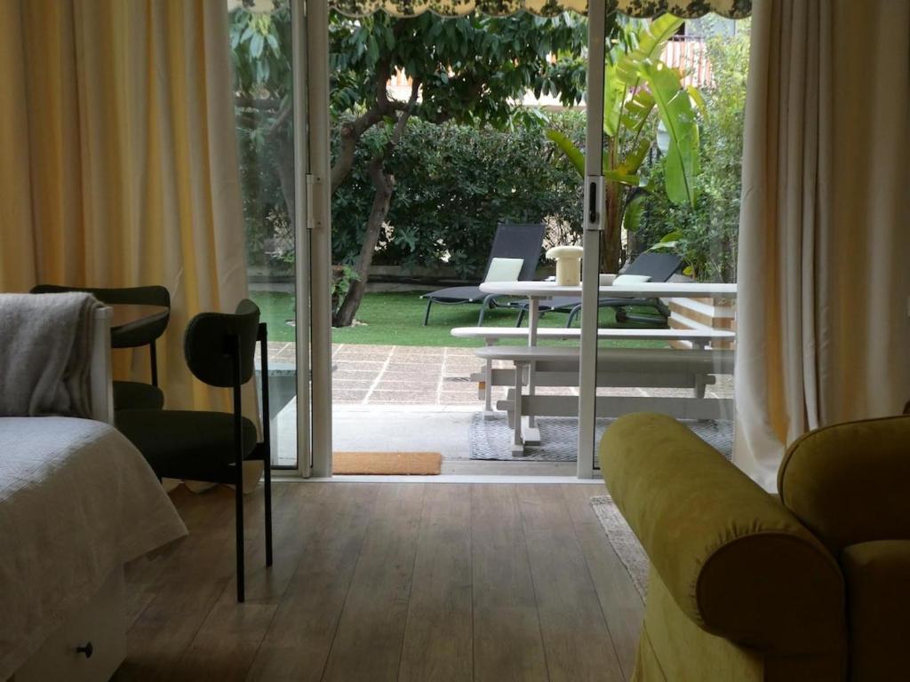 Charmant appartement avec jardin, à 200m de la mer - 2