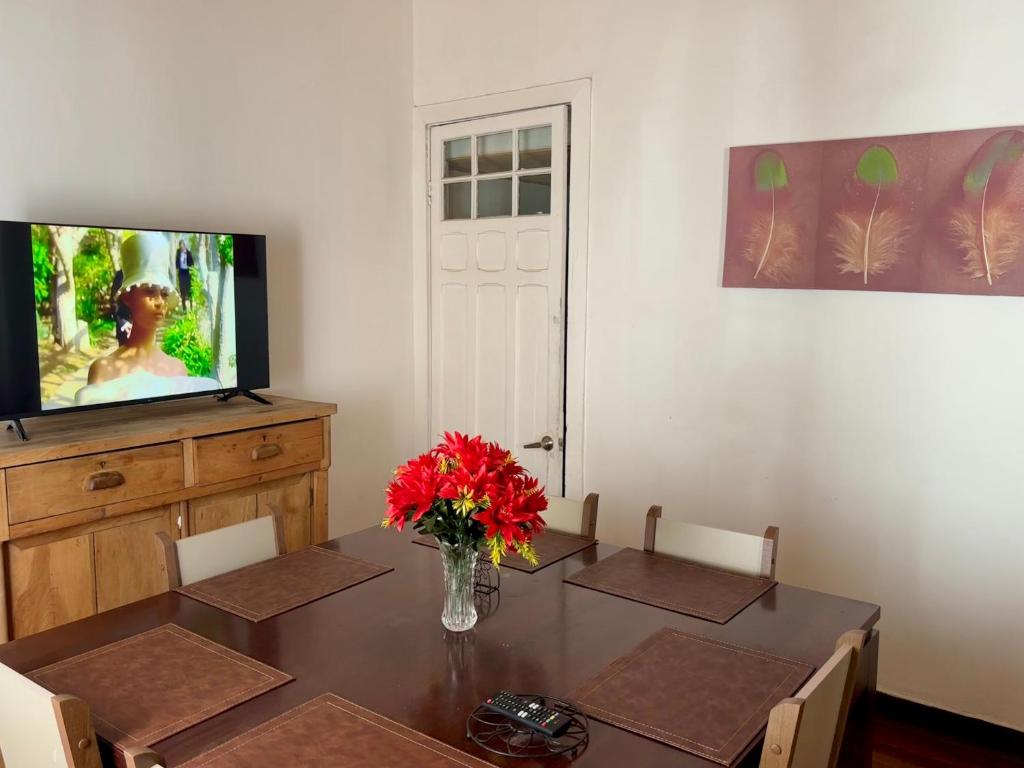 Casa colonial a pasos del metro 3D2B - 1