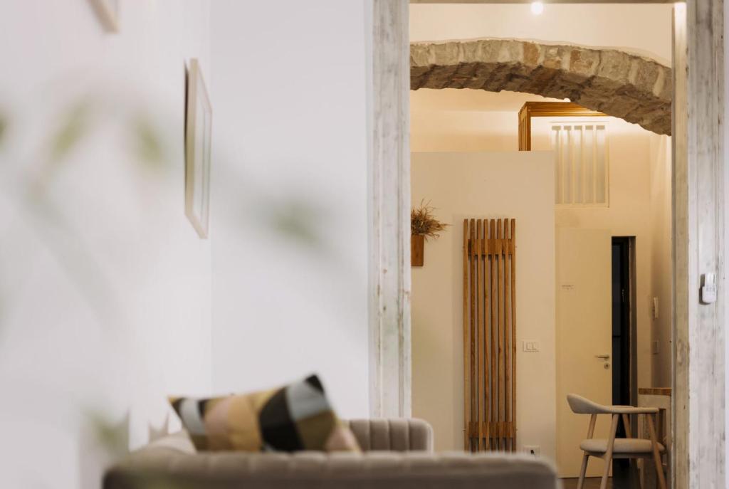 L'arco Trieste studio living 2 - 4