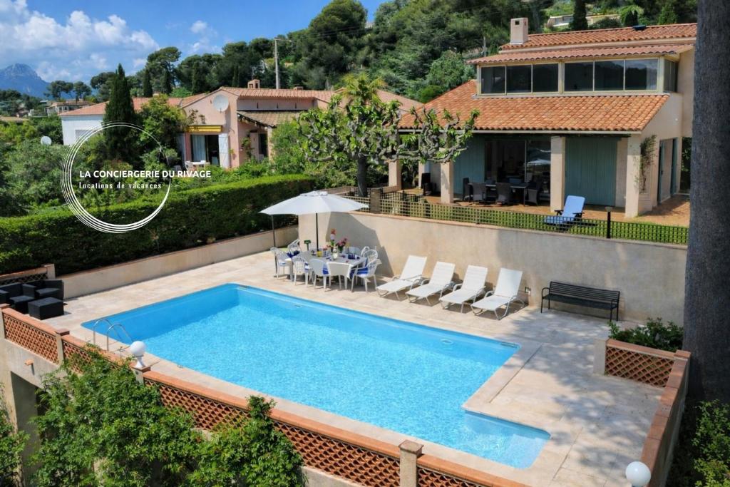 Villa Le Sud - Piscine - Vue dégagée et aperçu mer - 2