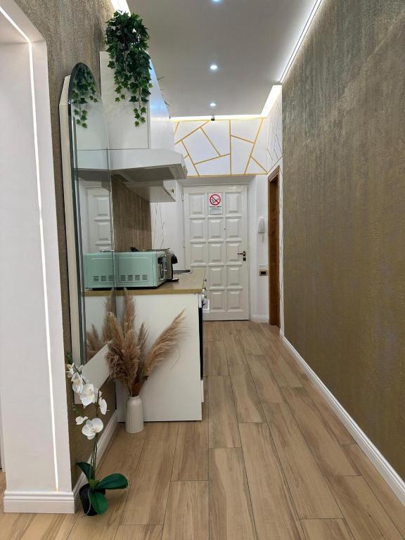 Golden House - 3