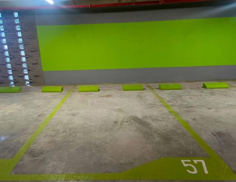 Comfort with panoramic balcony, parking, Usaquén - 2