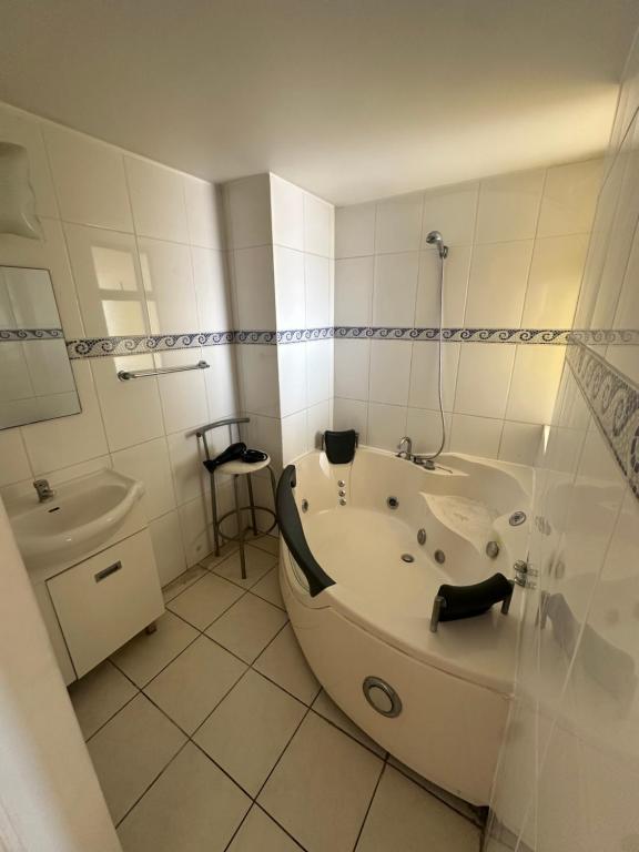 Departamento Frente al Mar Playa Cavancha con Jacuzzi - 4