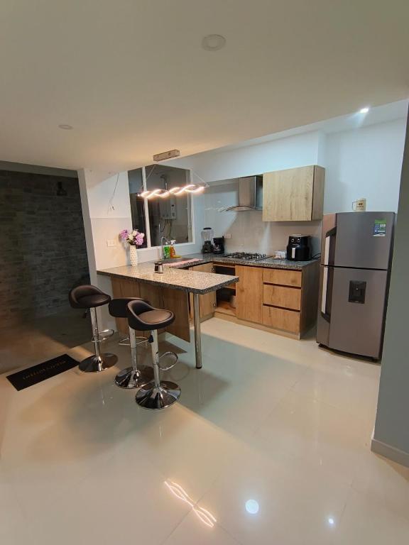 Casa 3 dormitorios, 4 camas, 1 baño - 2