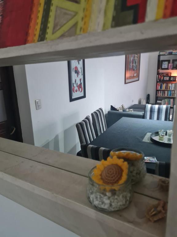 Casa con cochera y patio - 3