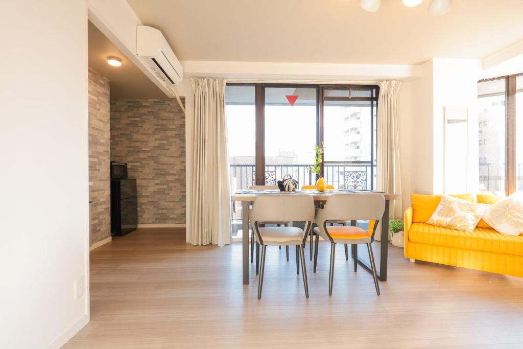 Spacious 3BR Apartment for 8 guests near Namba with Free WiFi