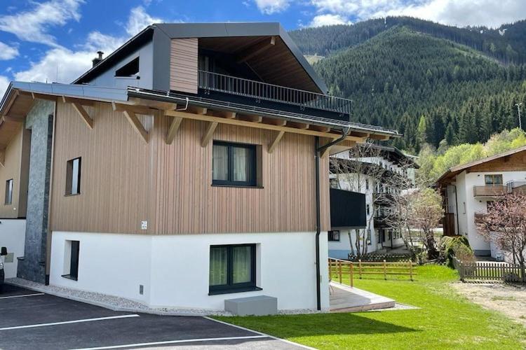 Bergzeit flat Saalbach directly on the ski piste - 3
