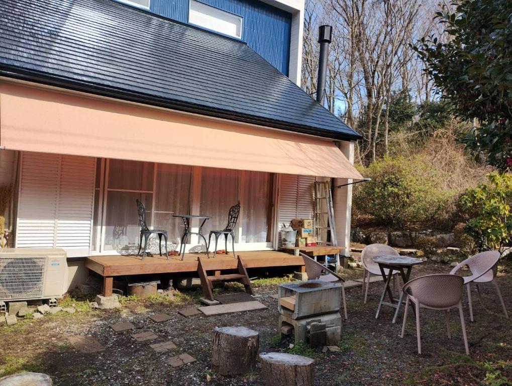 New open wood burn stove house w/ Mt. Fuji outlook