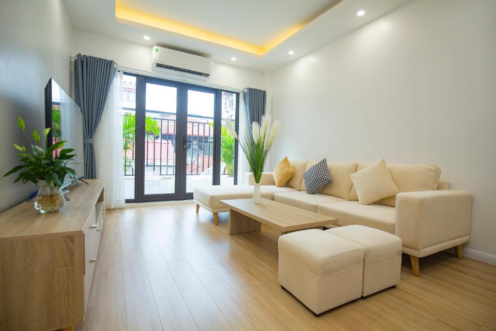Sumitomo 3 Apartment for Japanese at 535 Kim Ma